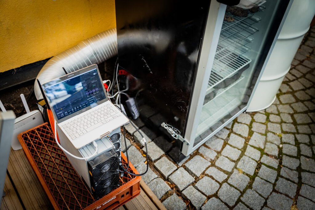 Bitcoin Beef Bits drying setup — Bitcoin mining rig powering a beef drying cabinet